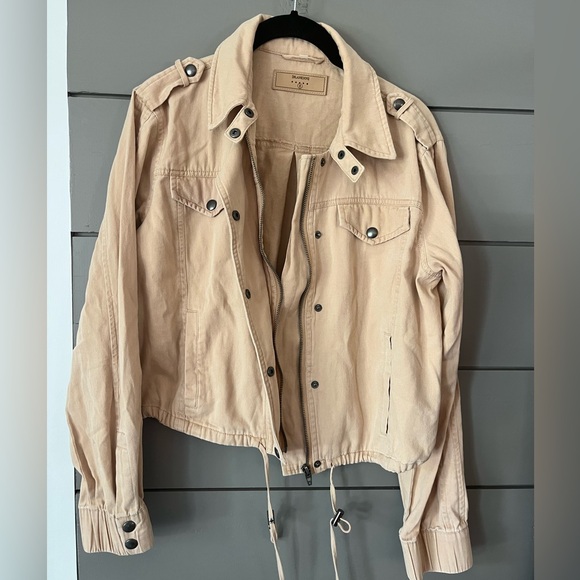 Blank NYC Utility Jacket Beige Snap Front Cinch Waist‎ Lightweight Cotton Layer - Picture 2 of 9